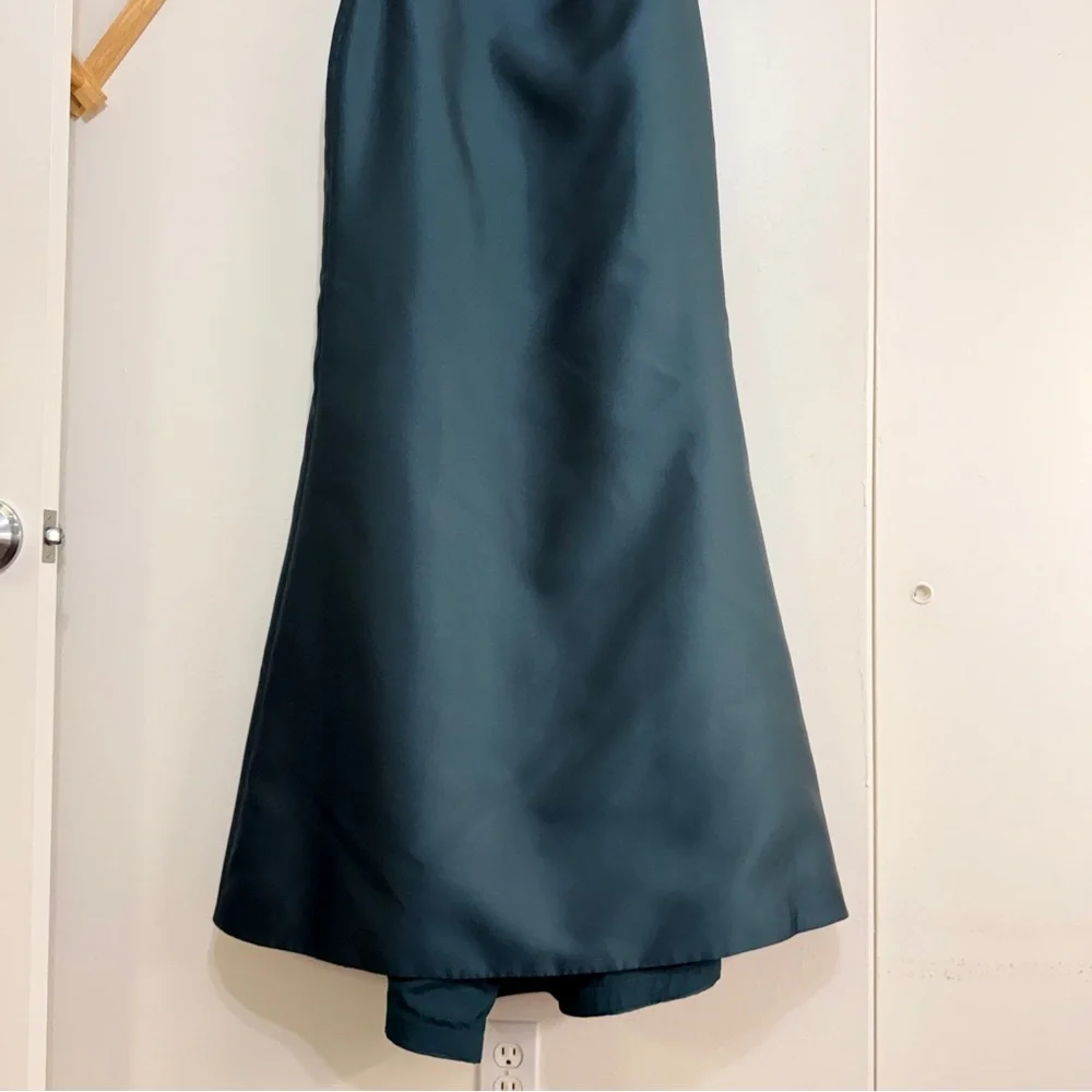 NEW Alfred Sung Style D879 One Shoulder Bow Sateen Gown, Size 14